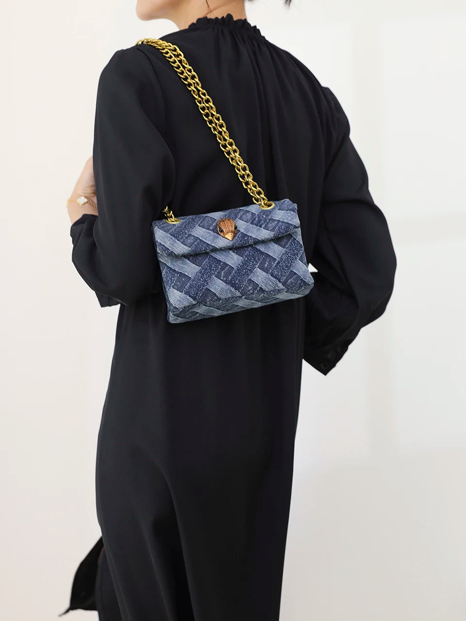 LONDON SHOUlDER BAG