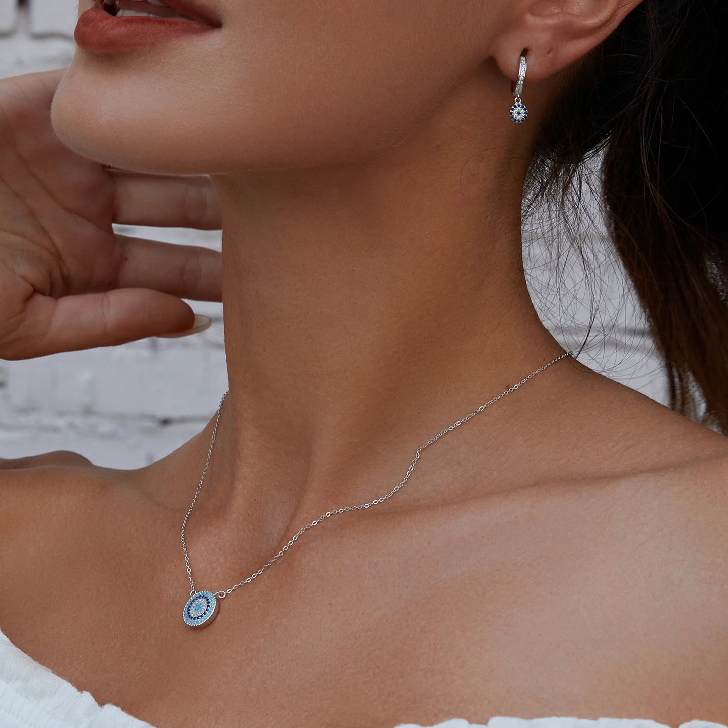 SHE JOY Blu Evil Eye Necklace